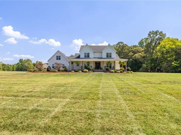 2488 Friendship Ledford Rd, Winston Salem, NC 27107