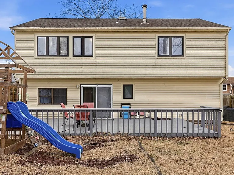 198 Village Dr — Photo 31