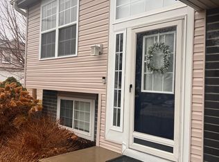 2102 N 167th Cir, Omaha, NE 68116