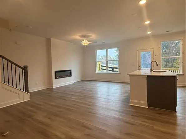874 Porter Ridge Ln, Decatur, GA 30032