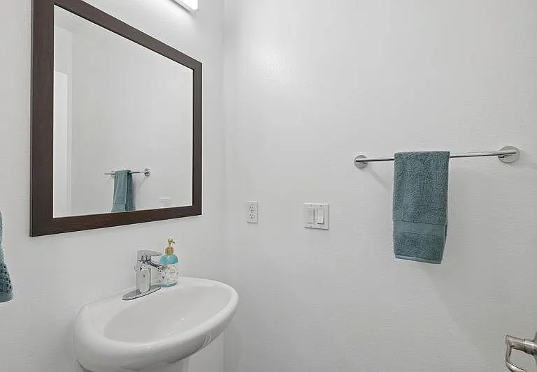 Casa Lago Eastlake — Photo 17