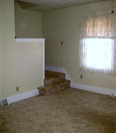 5th image of 311 W 32nd St