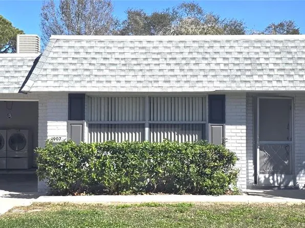 907 Cara Dr, Largo, FL 33771