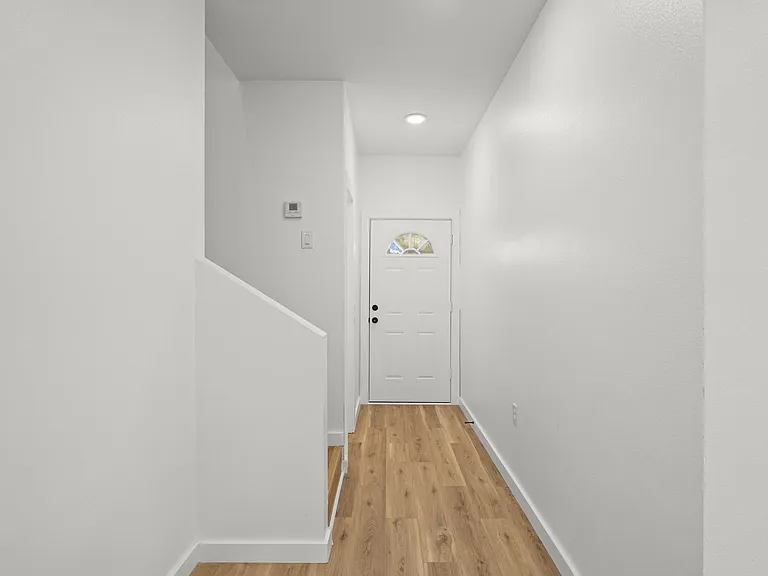1512 W Blum St #A — Photo 7
