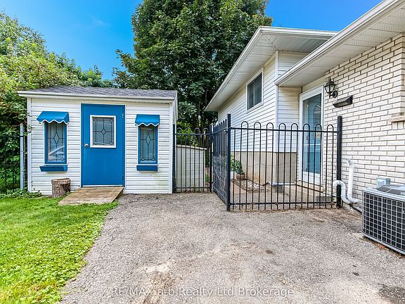 3rd image of 45 Carlyle Pl