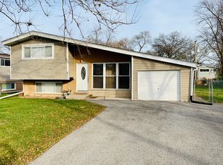 211 Valerie Ct, Glenview, IL 60025