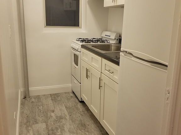 2nd image of 10905 72nd Ave APT 2L