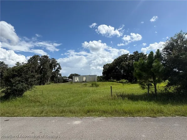 48 Henscratch Rd, Lake Placid, FL 33852