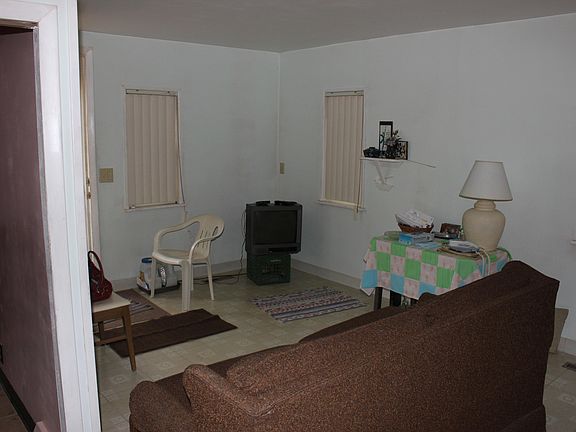3rd image of 2973 Worden St