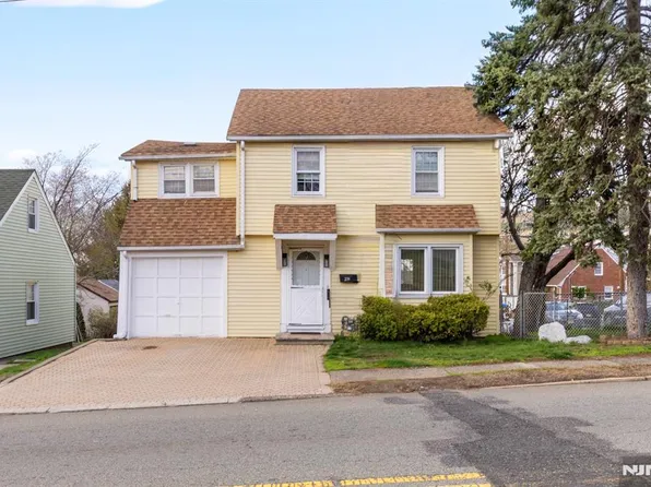 271 Outwater Ln, Saddle Brook, NJ 07663