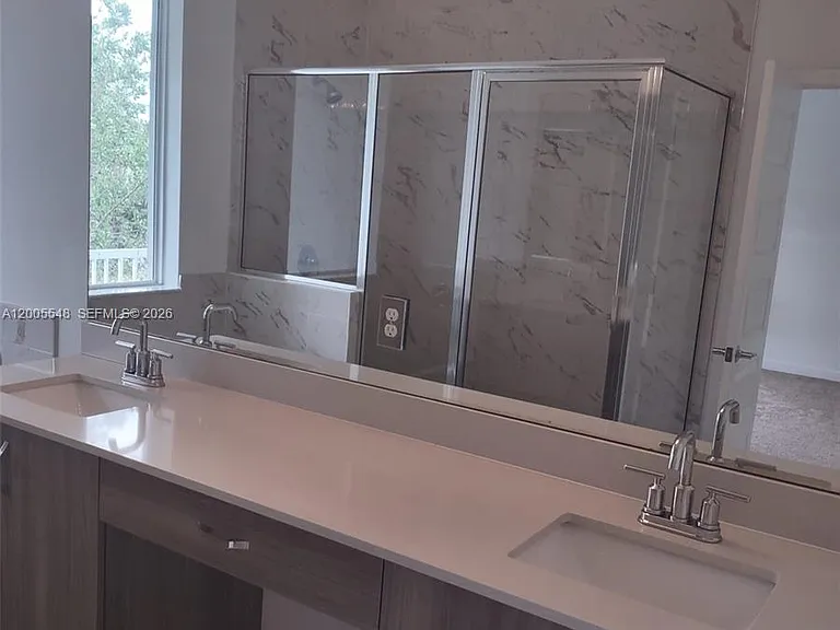 640 Pioneer Way #640 — Photo 24