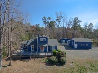 175 Lighthouse Ln, Deltaville, VA 23043
