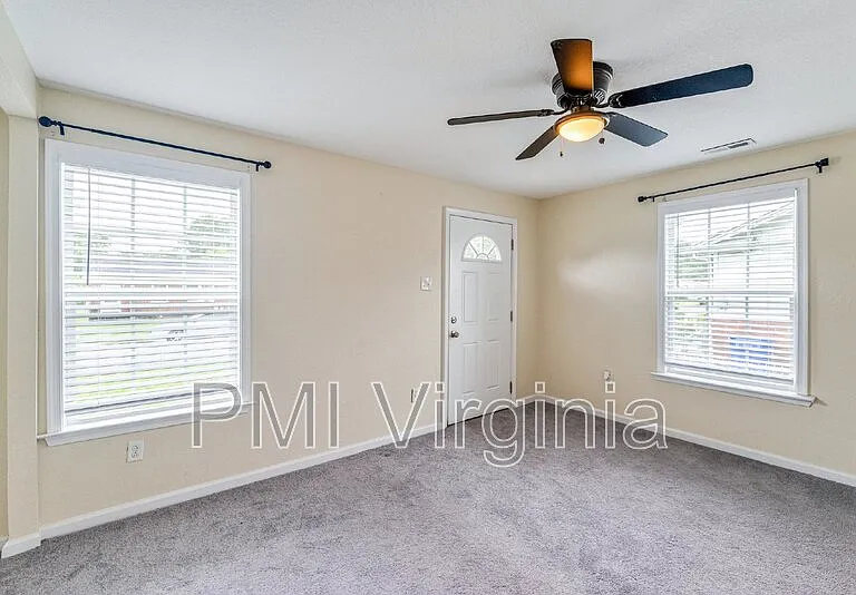 68 Carver Cir — Photo 7