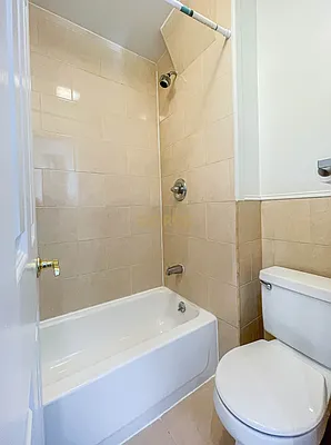 Rented by City Connections Realty | media 8