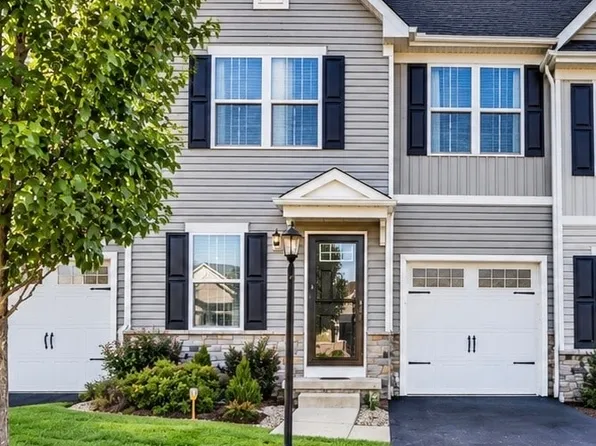 272 Smith Ln, Beaver Falls, PA 15010