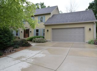 S77W19851 Holly Patch Ct, Muskego, WI 53150
