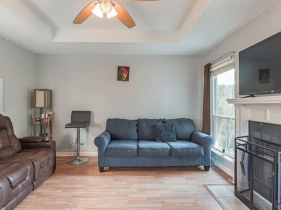 4th image of 15668 Riverdale Ave E