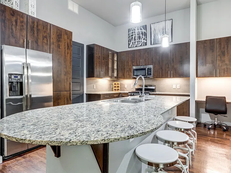Caroline Post Oak — Photo 13