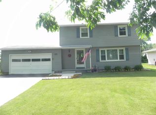 419 Laurelwood Dr, Rochester, NY 14626