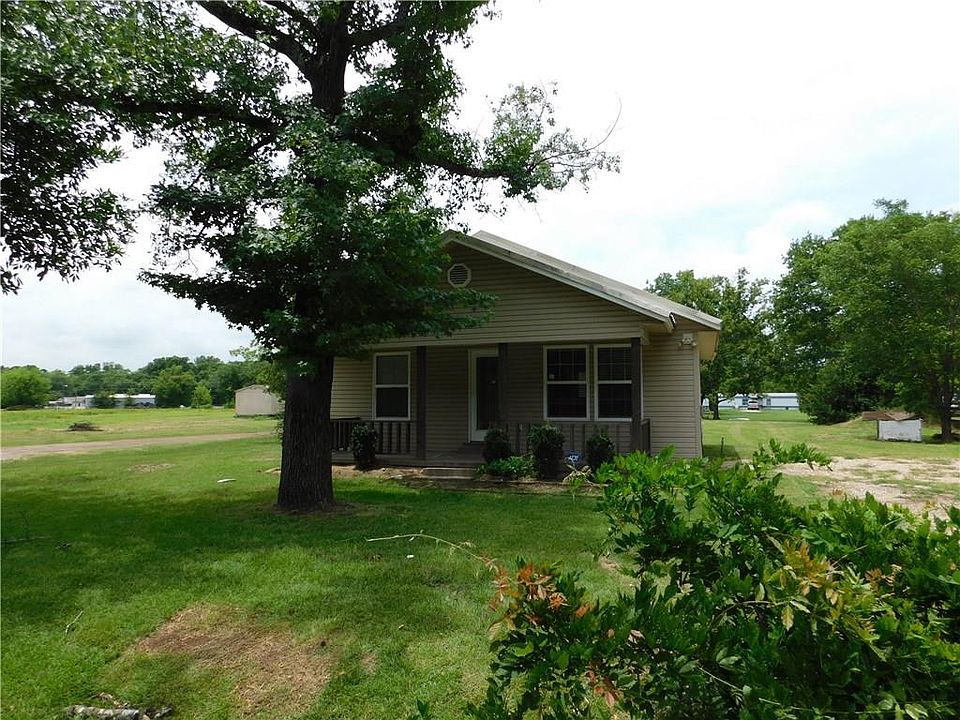 1st image of 190 Grand Saline St