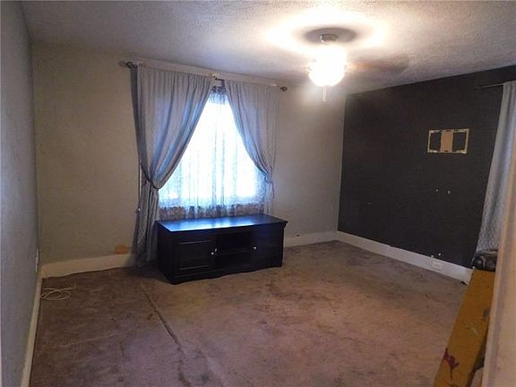 Light and Bright Living room!