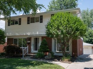 37456 Walnut St, Romulus, MI 48174