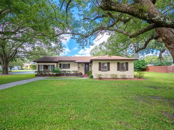 1715 Camphor Dr, Lakeland, FL 33803