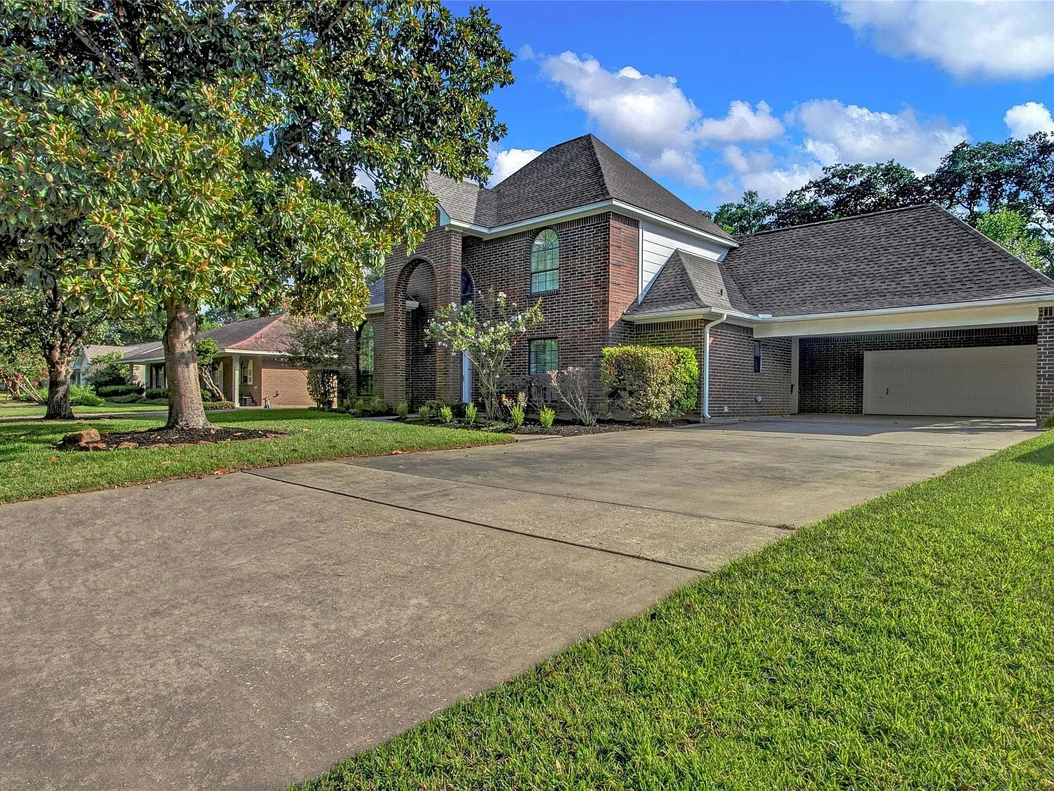 4 bed, 3.5 bath, 3530 sqft, $3,375 — Photo 2