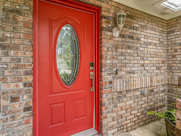 8621 Goodbys Trace Dr — Photo 6