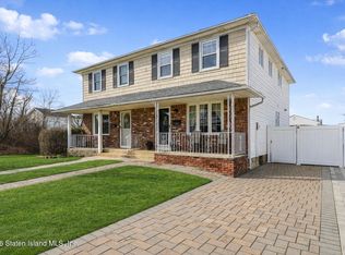 483 Barlow Ave, Staten Island, NY