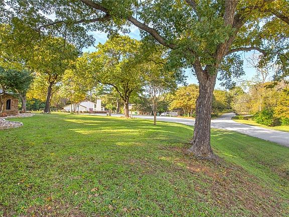 5th image of 3710 Beachview Dr