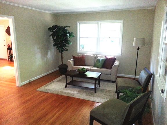 This room has a great layout for furniture arrangement.