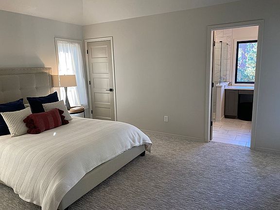 3rd image of 607 N Havenwood Ct