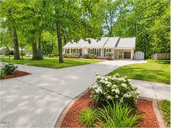 1216 Haddington Dr, Cary, NC 27511