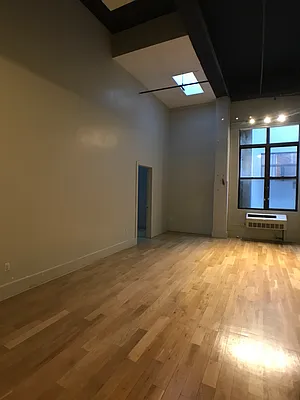 Rented by City Vista Inc | media 29