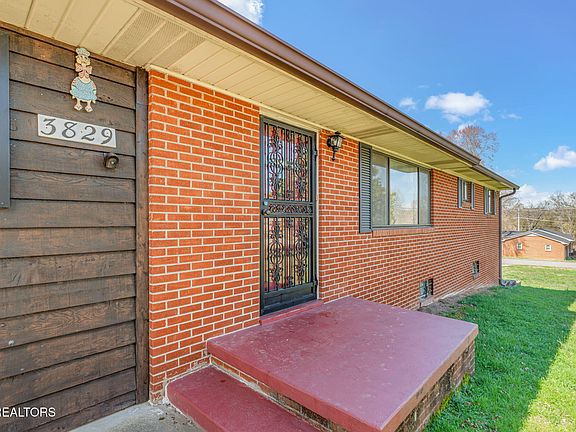 2nd image of 3829 Calaford Dr