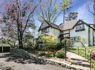 10 Wayside Ln, Scarsdale, NY 10583