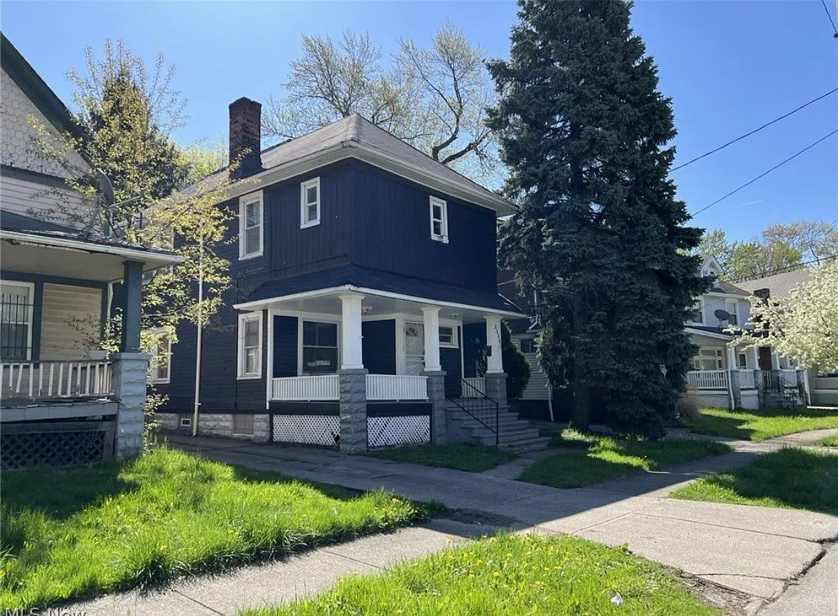 2 bed, 952 sqft, $1,000 — Photo 2