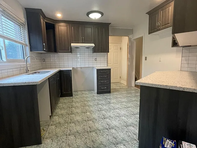 135 Avondale Blvd #MAIN — Photo 1