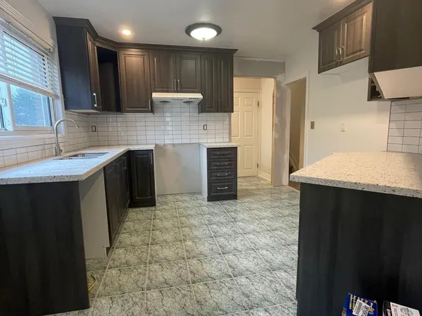 135 Avondale Blvd, Brampton, ON L6T 1H5