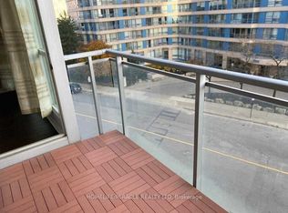 225 Webb Dr #407, Mississauga, ON L5B 4P2
