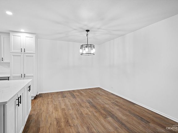 4th image of 120 Lakeview Dr APT 208