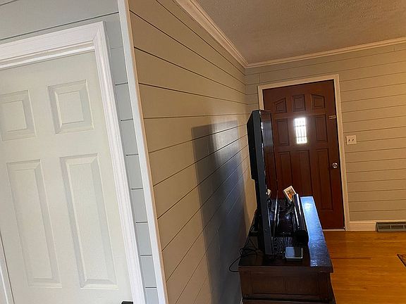 4th image of 1571 New Salem Cir