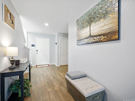 4th image of 4535 Southton Way