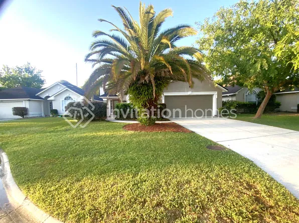 1663 Rustling Dr, Fleming Island, FL 32003
