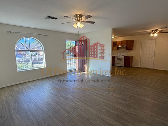 3rd image of 1939 Davis Ave