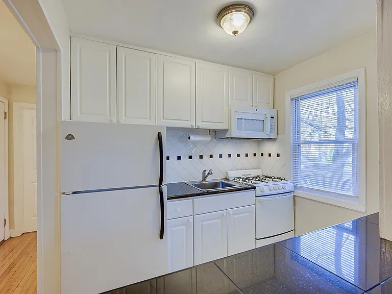 551 Main St #A — Photo 7