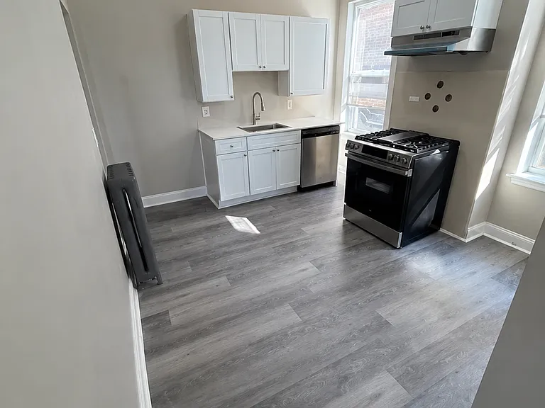107 Columbia Rd #2A — Photo 2