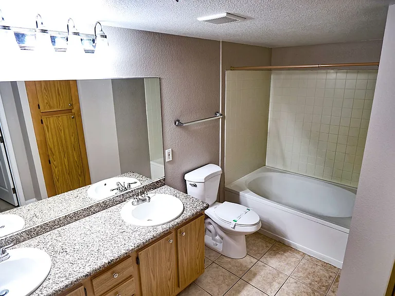 5055 W Hacienda Ave #2017 — Photo 5