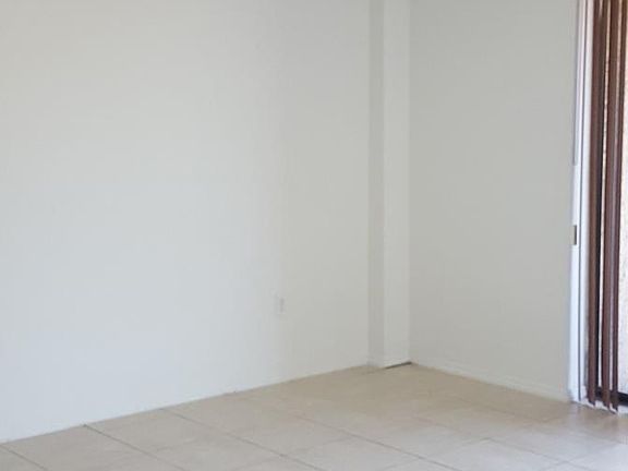 3rd image of 16751 NE 9th Ave APT 210